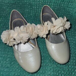 BCBG Tahar Ballet Flats